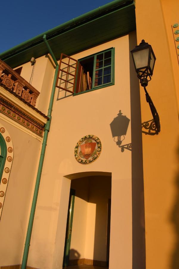 Zsolnay Negyed Vendeghaza Apart otel Peçuy Dış mekan fotoğraf